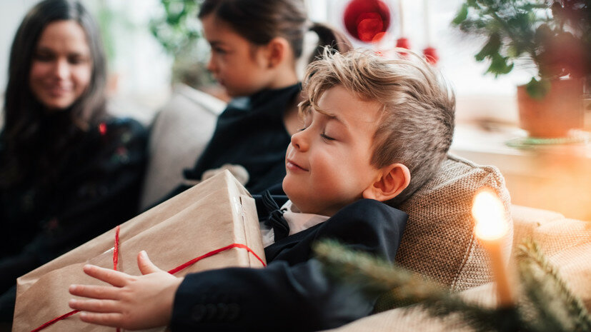 Как и что дарить детям на новый год? топ-8 советов психолога о подарках