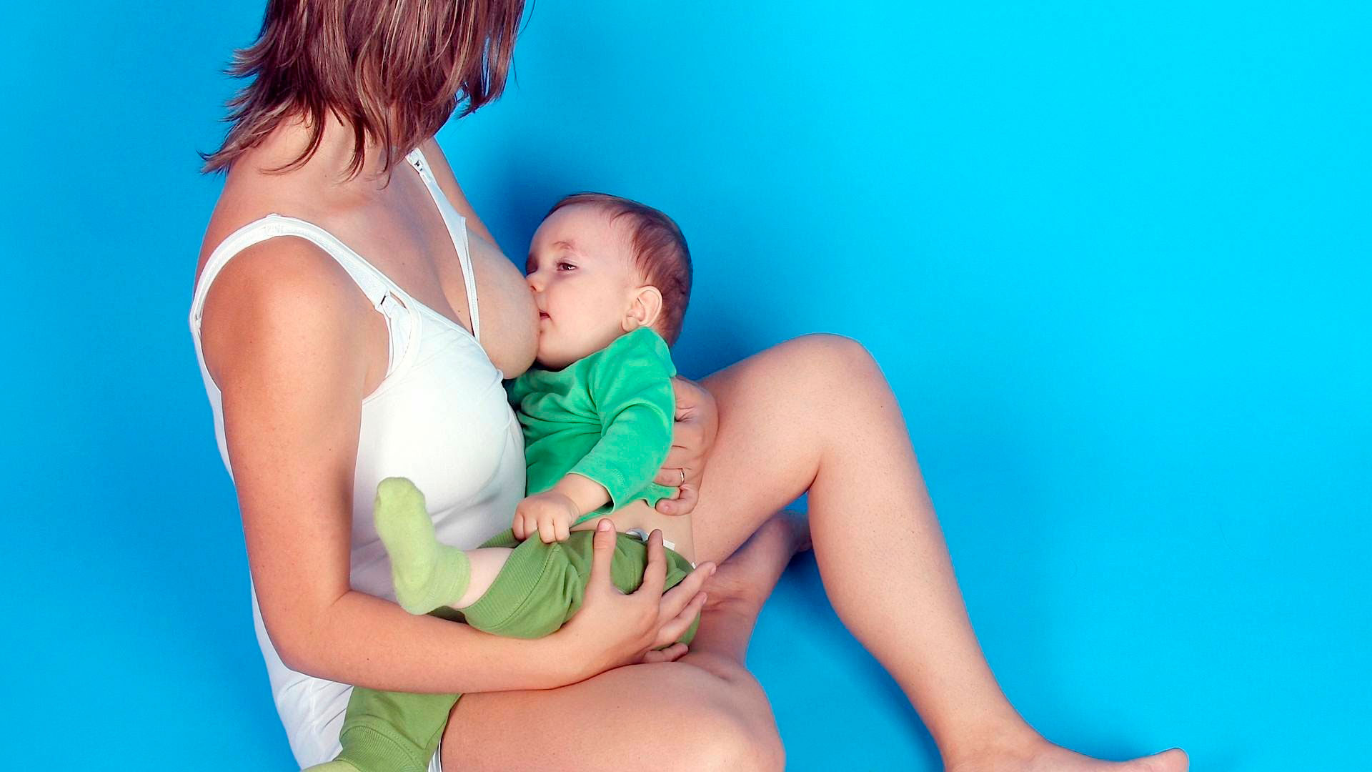 Как правильно кормить малышей грудью: рекомендации воз