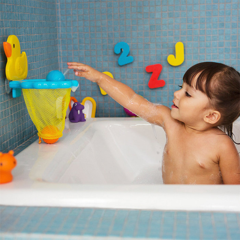 Как развлечь ребенка в ванной?