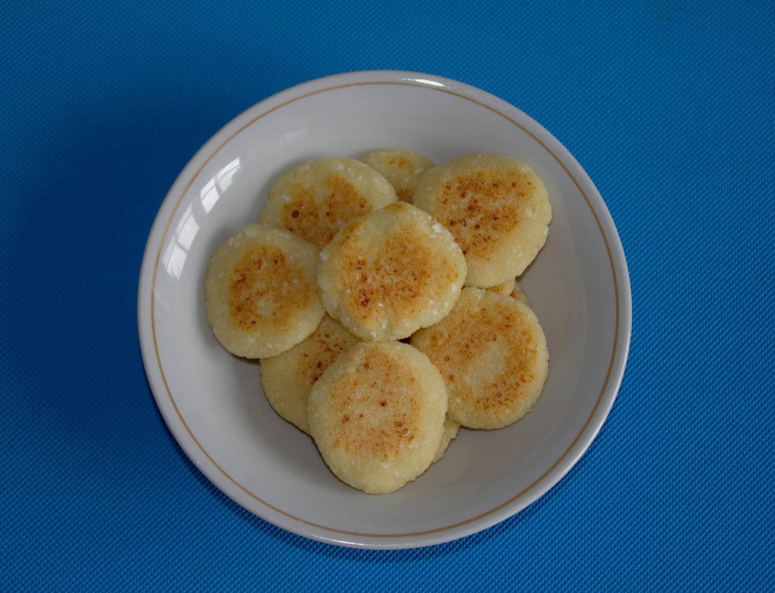 Сырники из творога для детей: рецепт с фото пошагово