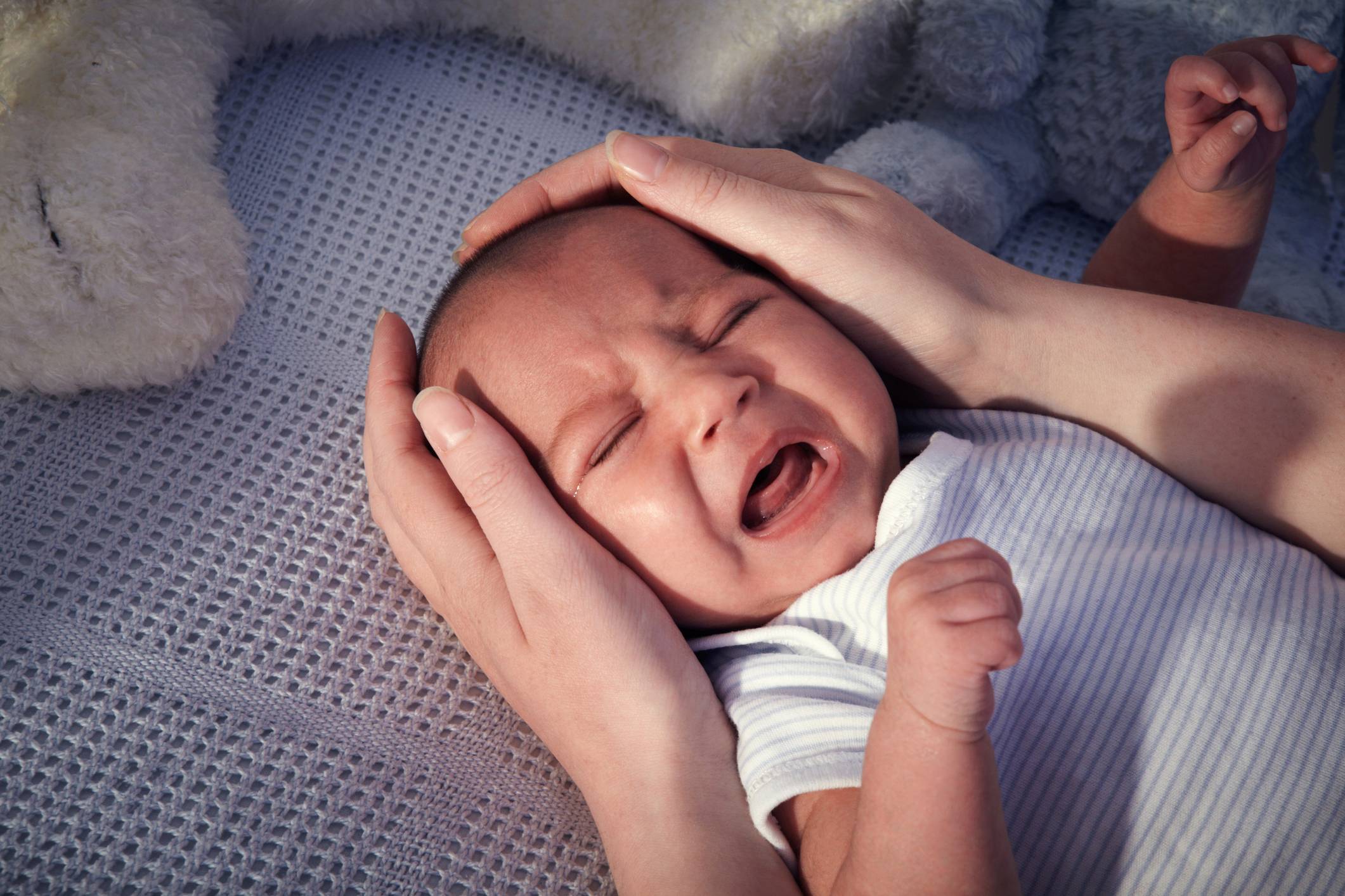 Ребенок плачет во сне не просыпаясь | почему дети плачут во сне и что делать