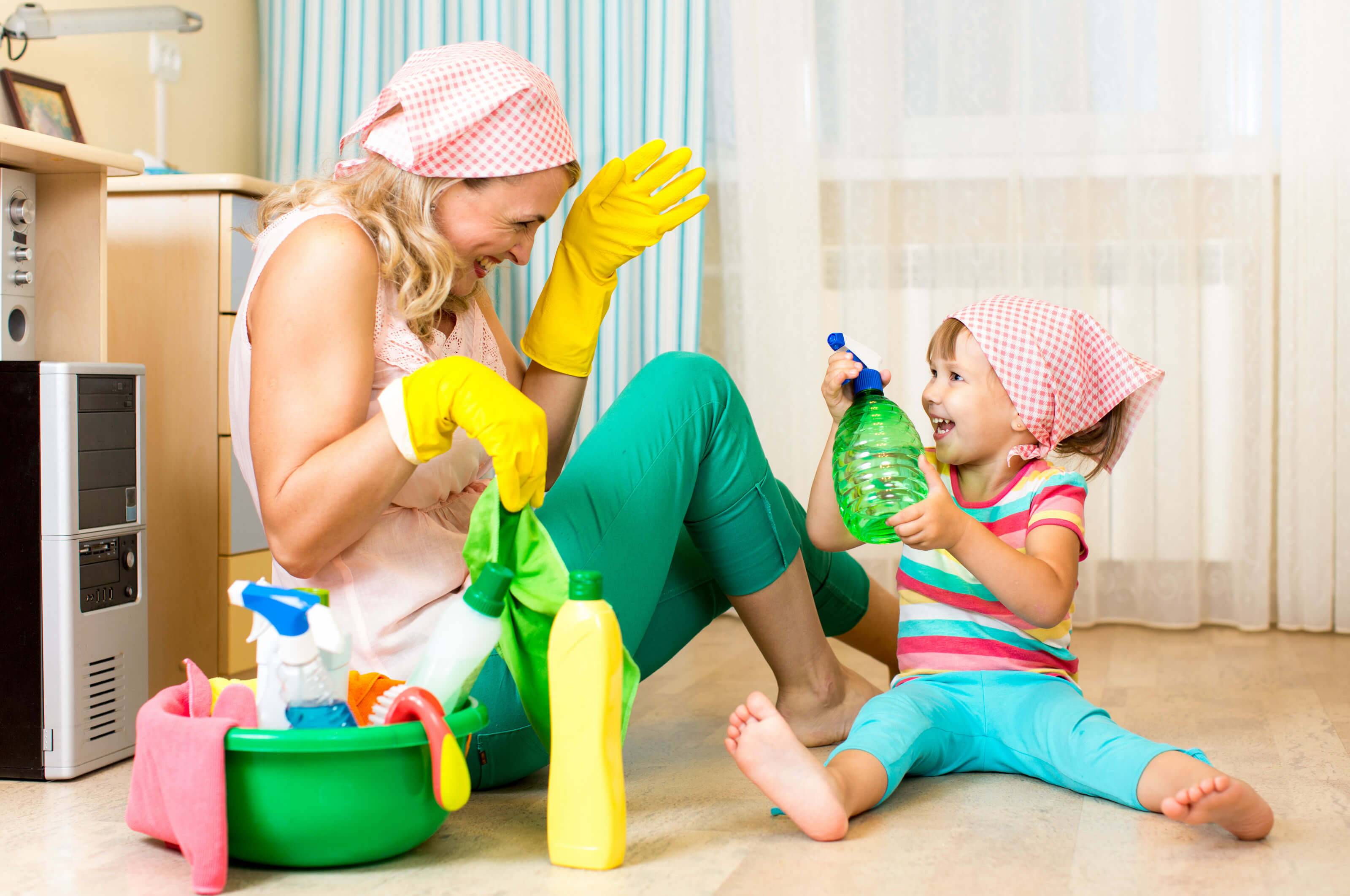 Что должны делать дети по дому: как ребенок помогает по дому в 6-7 лет