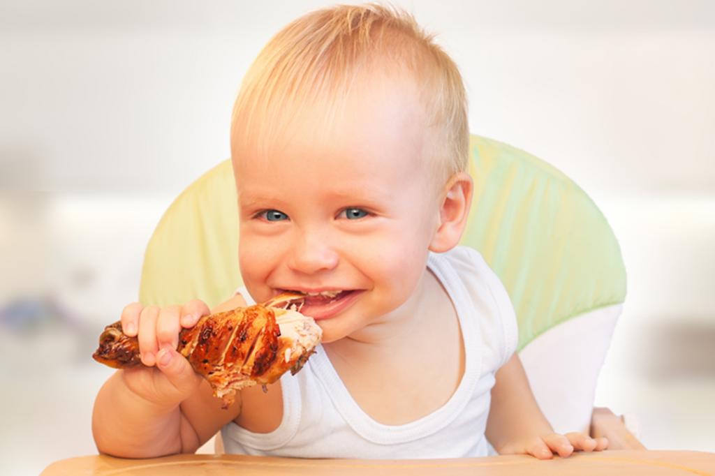Ребенок не ест мясо. стоит ли заставлять?