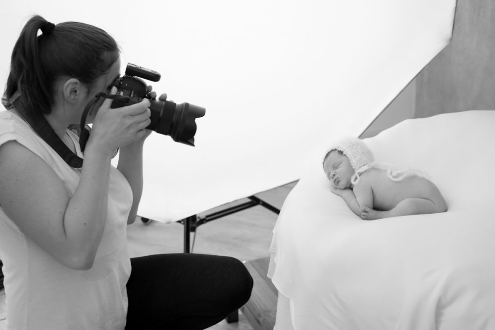Как фотографировать младенцев? / съёмка для начинающих / уроки фотографии