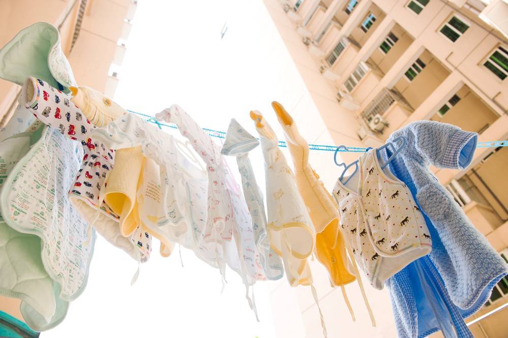 Чем стирать детские вещи для новорожденных в стиральной машине?