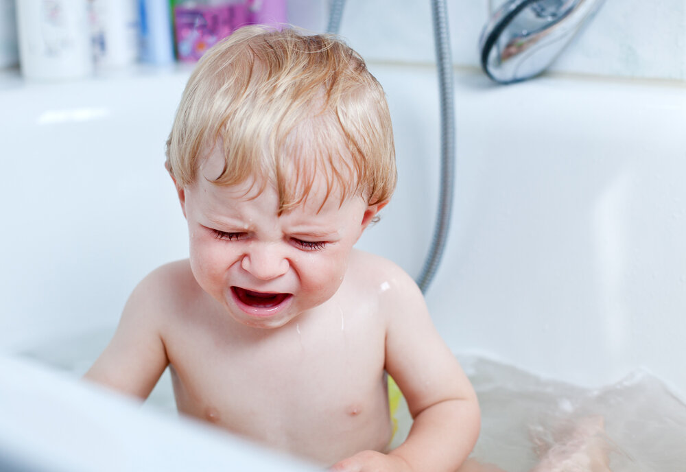 Почему ребенок боится воды и как избавиться от страха