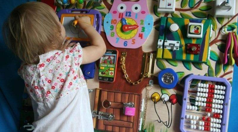 Какие игрушки нужны ребенку в 1 и 2 года