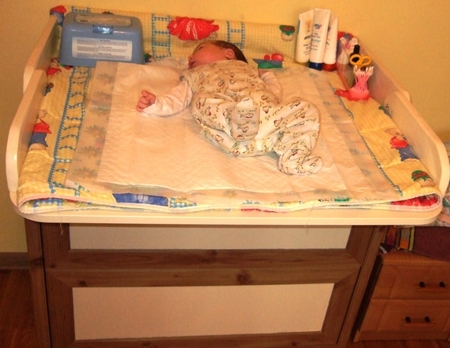 Пеленальная доска — современное удобное место для пеленания ребенка :: syl.ru