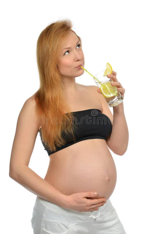 Лимон при беременности на ранних и поздних сроках / mama66.ru