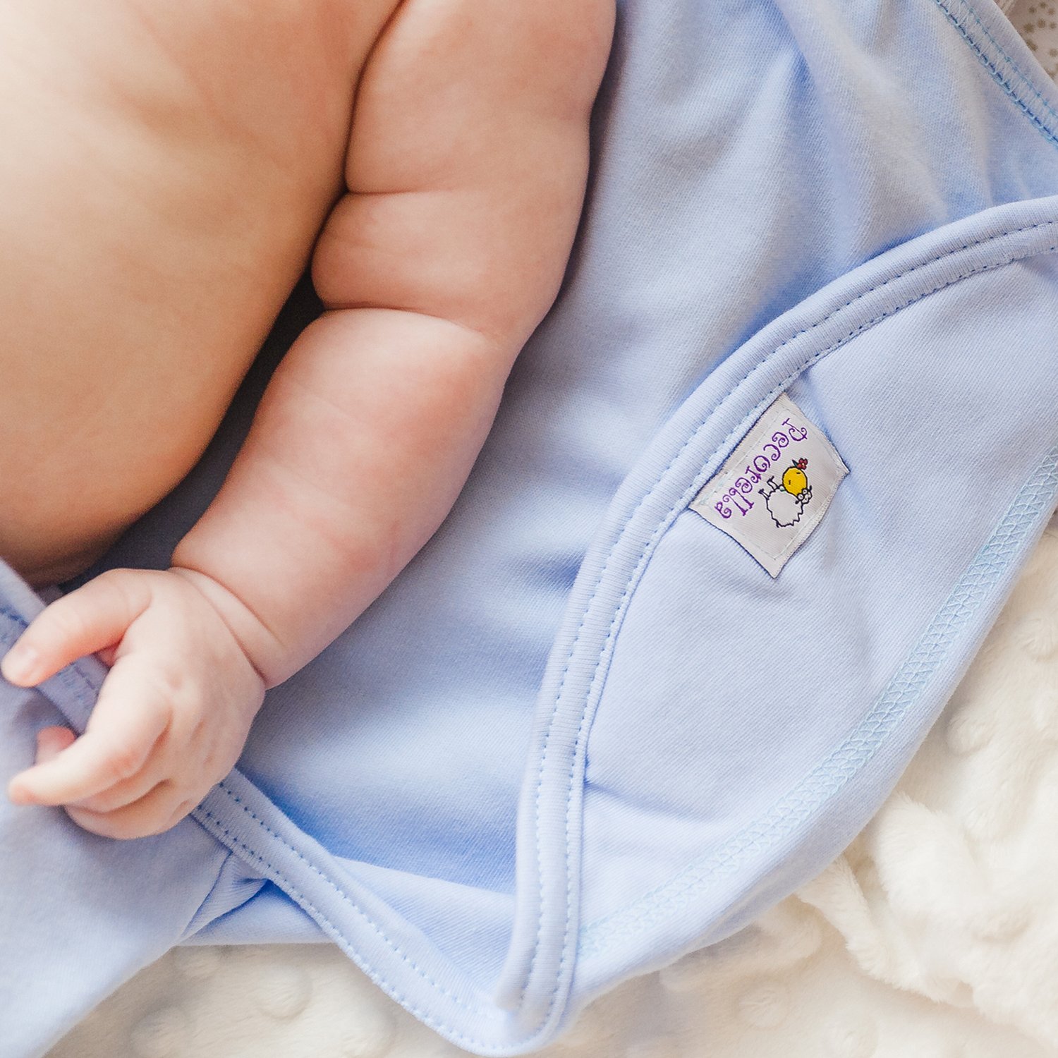 Для чего нужны и какие бывают виды пеленок для новорожденного: как выбрать