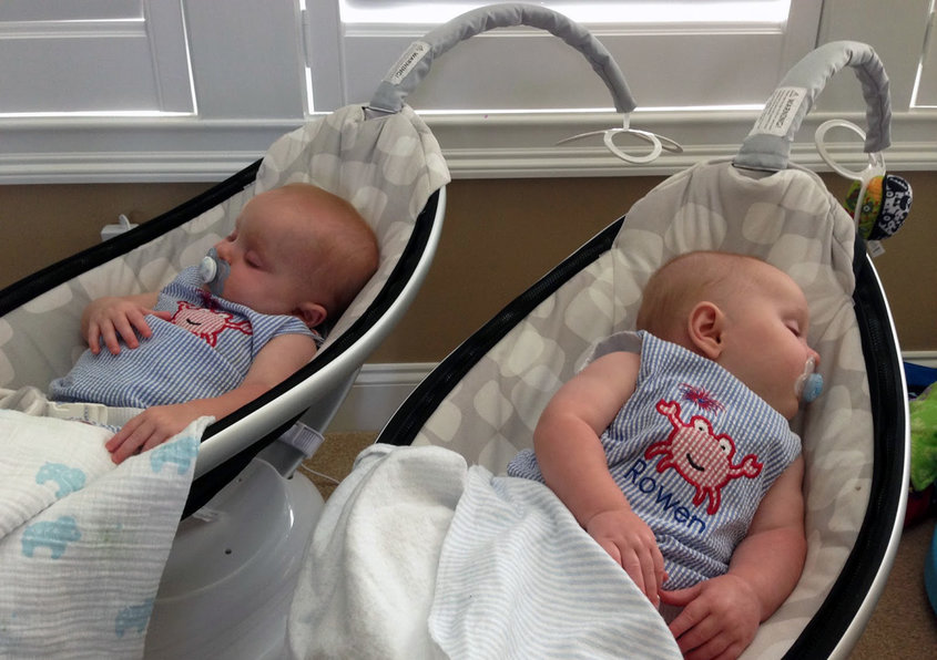 Новорожденные двойняшки: как справится с близнецами. уход за новорожденными двойняшками — главные советы молодой маме.