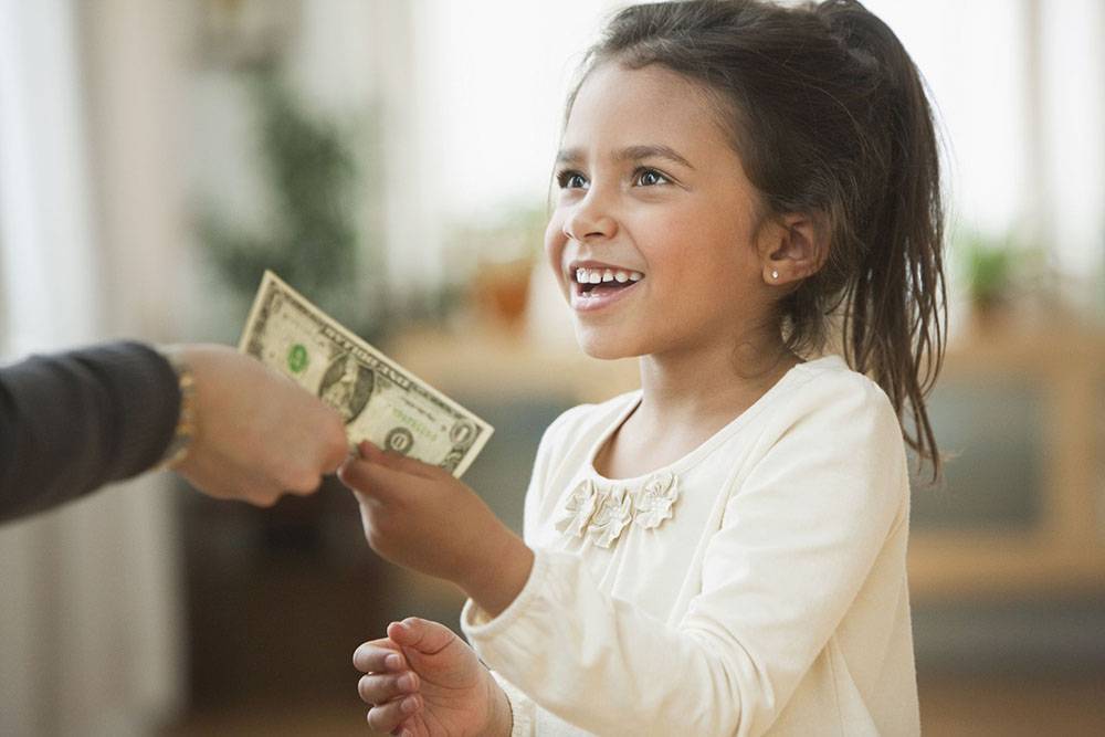 Как научить ребенка копить деньги