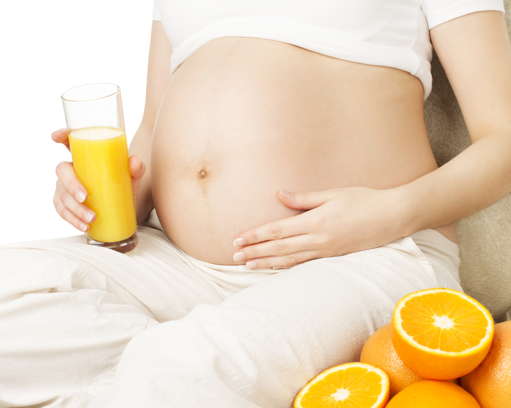Апельсины при беременности: польза и вред. какие витамины в апельсине