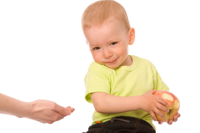 Восемь советов как воспитать в ребенке щедрость