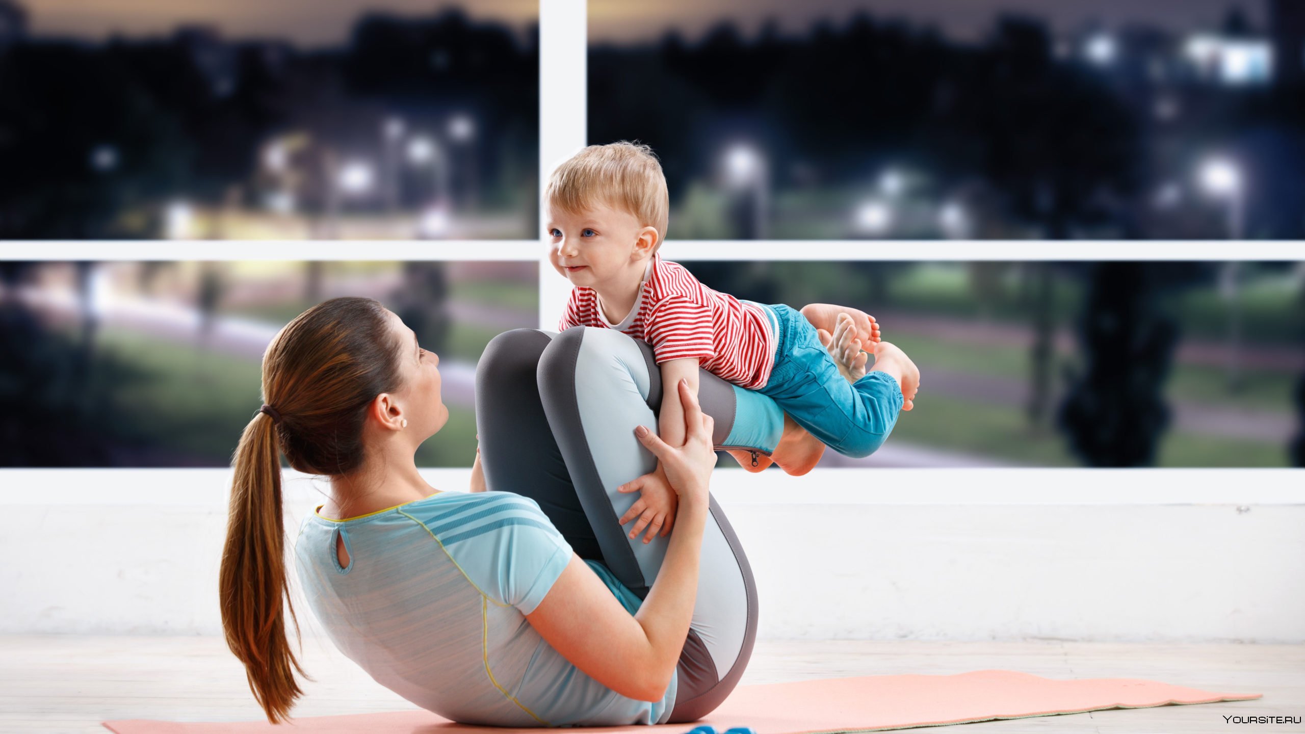 Домашний фитнес с ребенком: основной комплекс упражнений