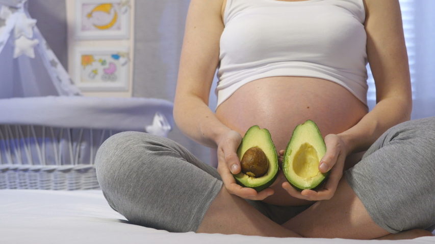 Авокадо при беременности – можно ли, польза и вред