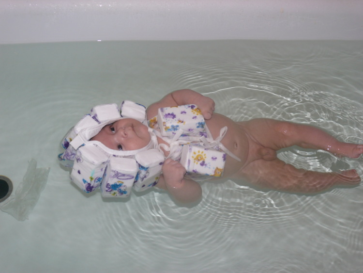 В чем купаться: круг или шапочка? - болталка для мамочек малышей до двух лет - страна мам