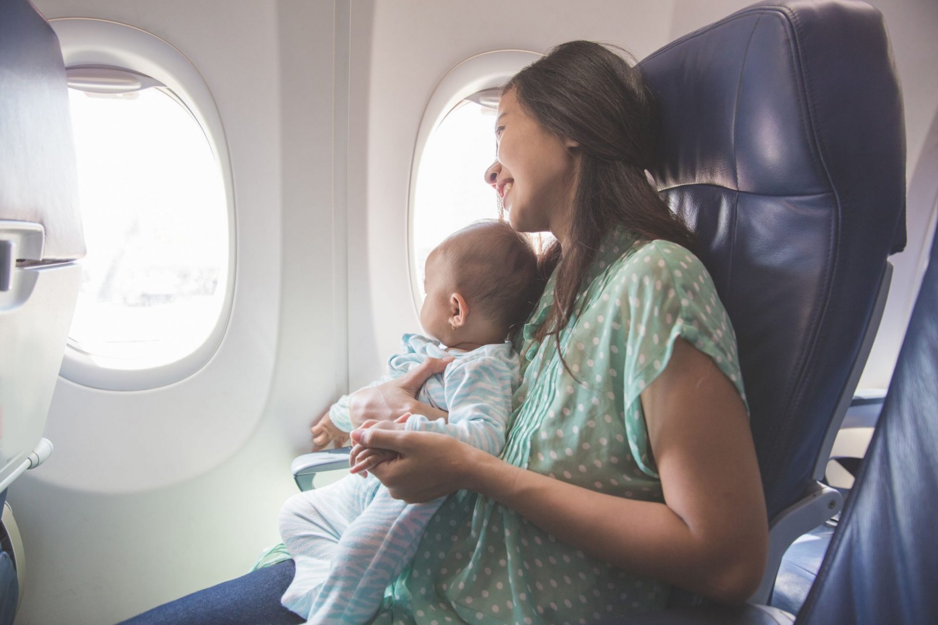 Чем занять ребенка в самолете - 55 крутых идей.что взять с собой для малыша?
