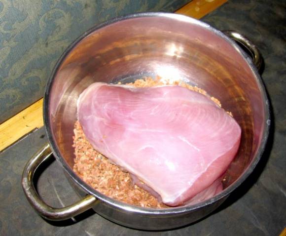 Как варить бедро индейки — в какую воду класть, когда солить, сколько варить в кастрюле и скороварке