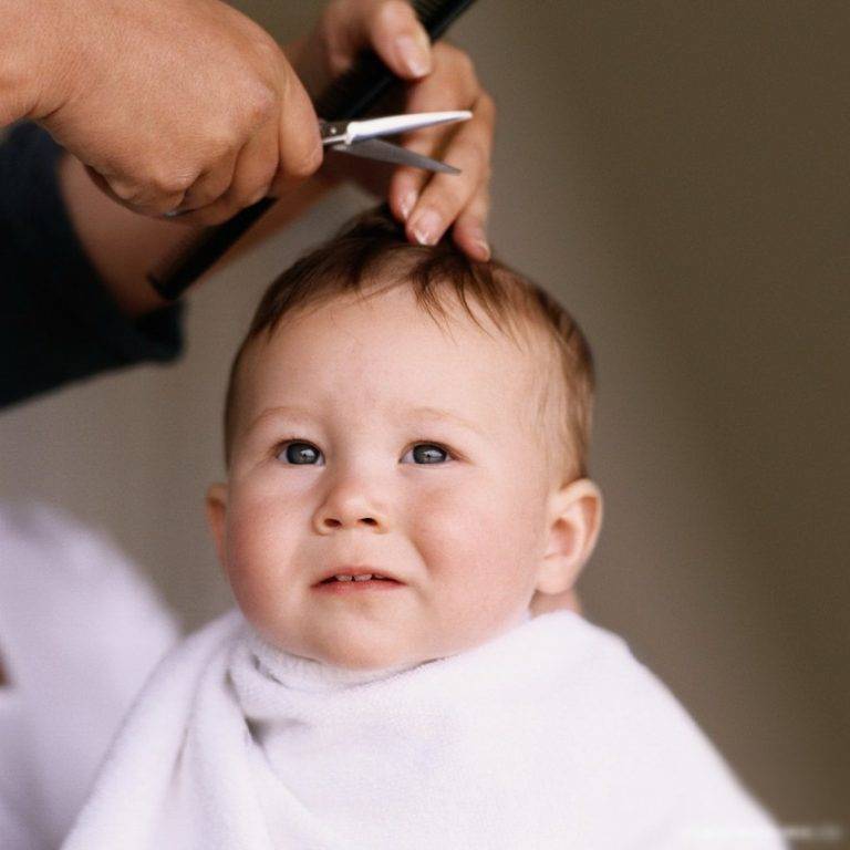 Почему нельзя стричь волосы до года ребенку