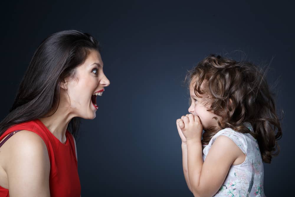 Как реагировать на детские слезы?