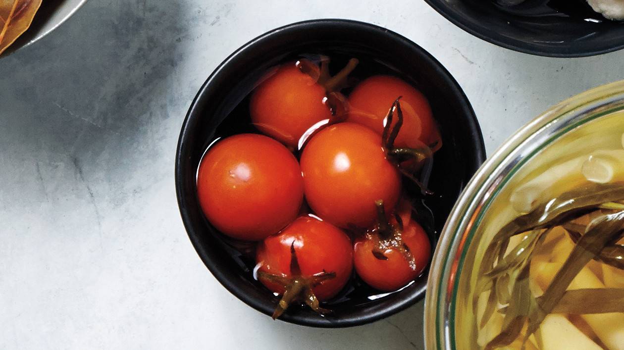 Можно ли есть помидоры свежие, соленые, тушеные) кормящей маме