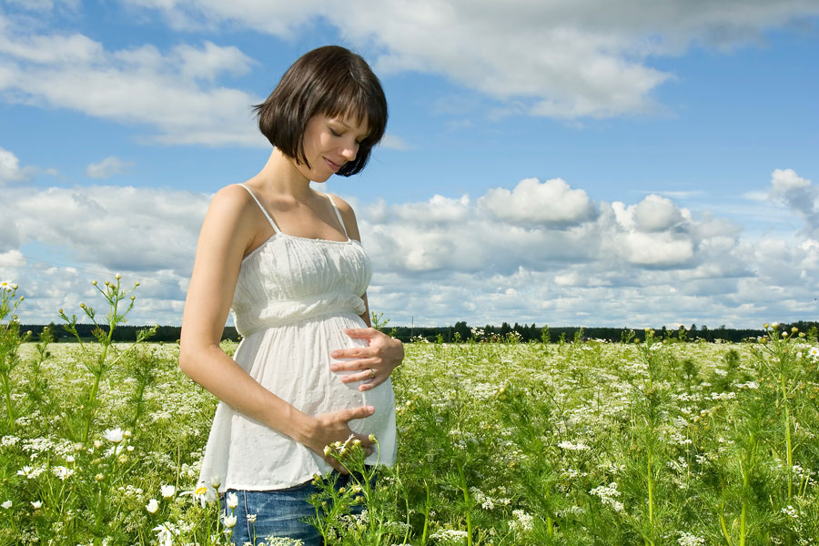 Сколько нужно беременным гулять на улице. как, где и почему? правила зимней прогулки беременной