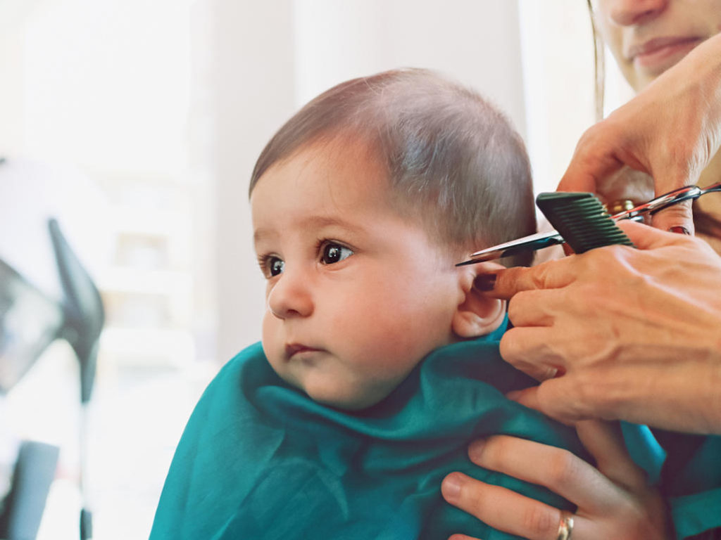 Что делать с волосами: первая стрижка ребенка | musizmp3.ru