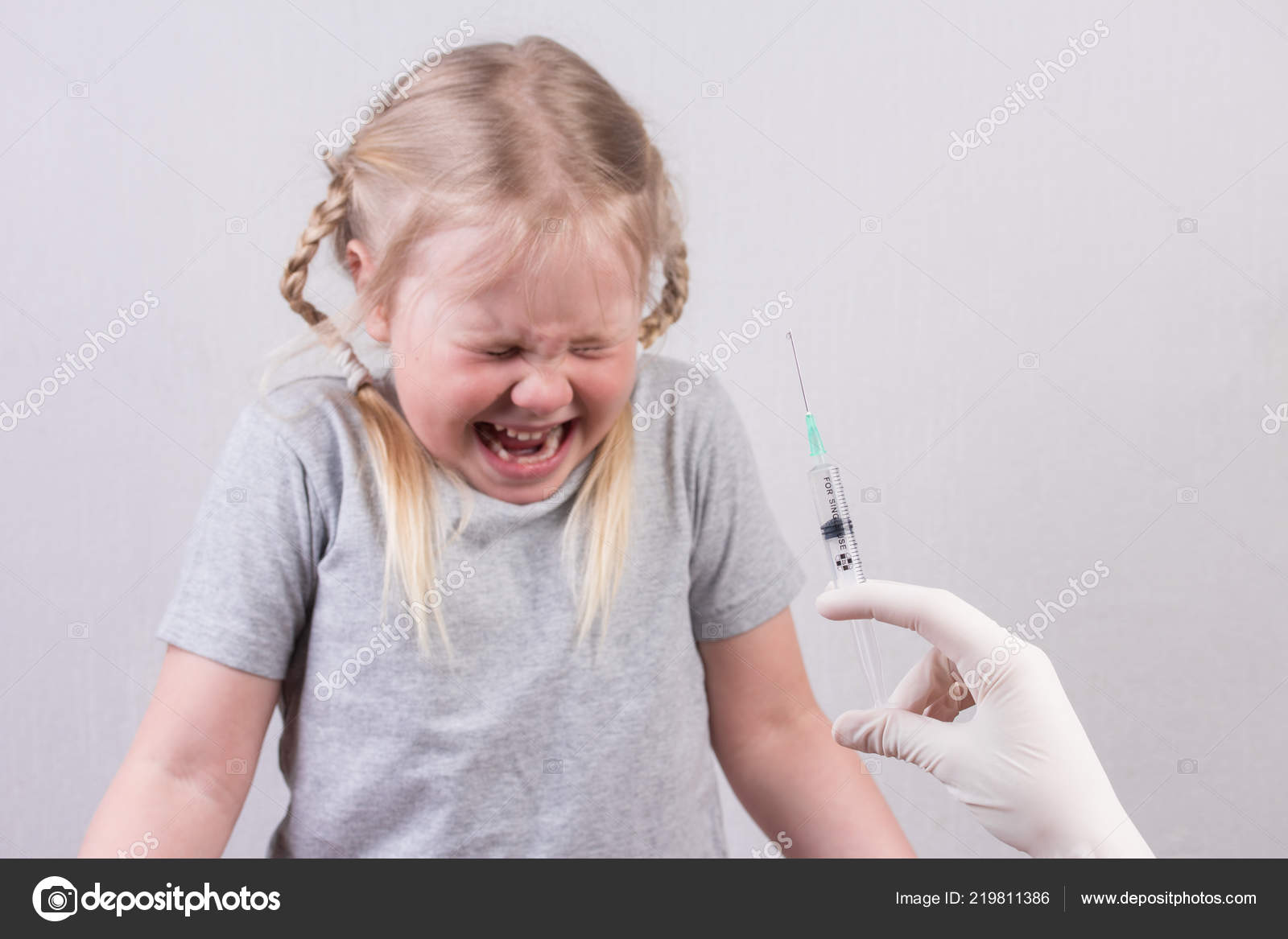 Прививки дети плачут. Уколы маленьким детям.