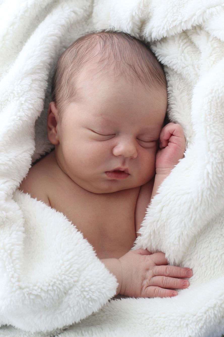 Новорожденный ребенок: первые дни и недели