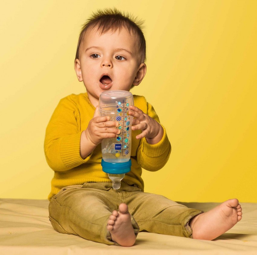 Как отучить малыша от бутылочки?