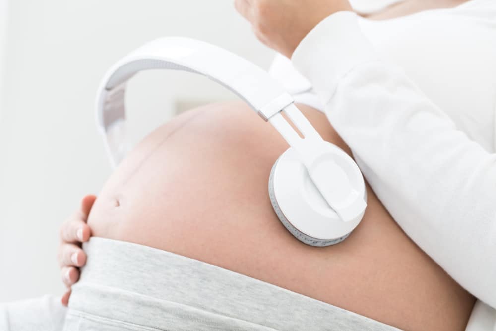 Музыка при беременности оказывает благоприятное воздействие на будущего малыша