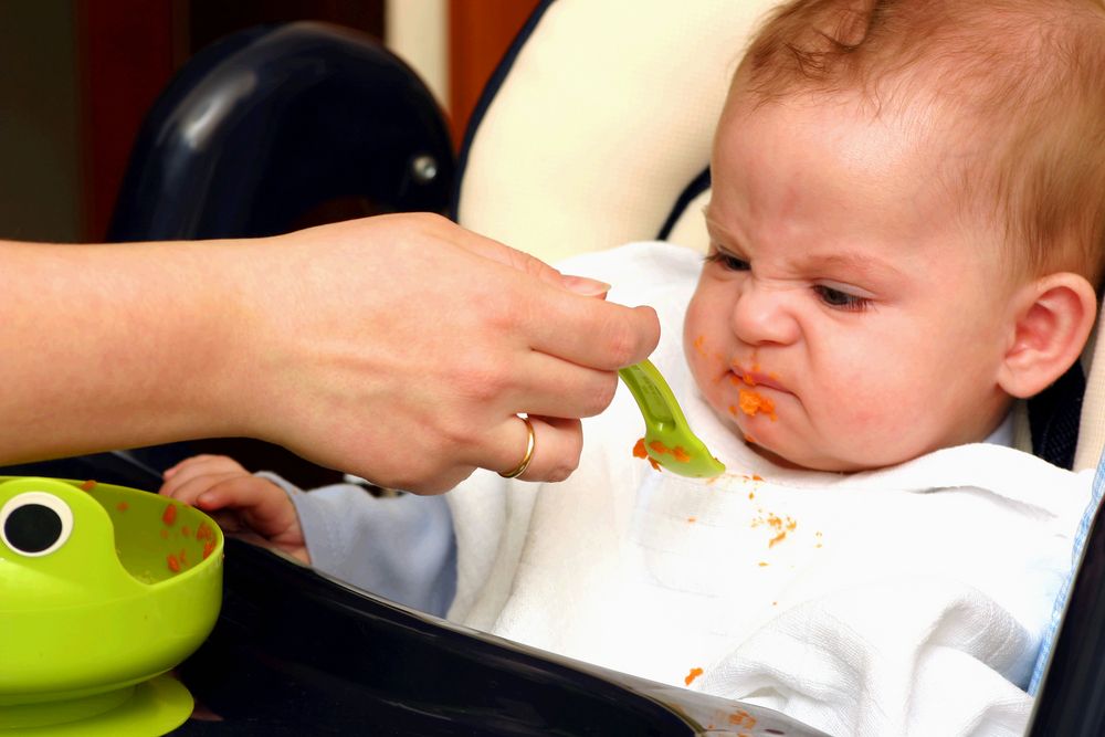 Ребенок не ест прикорм: что делать