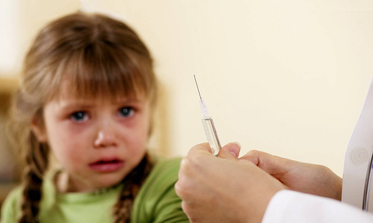 Что делать, если ребёнок боится врачей?