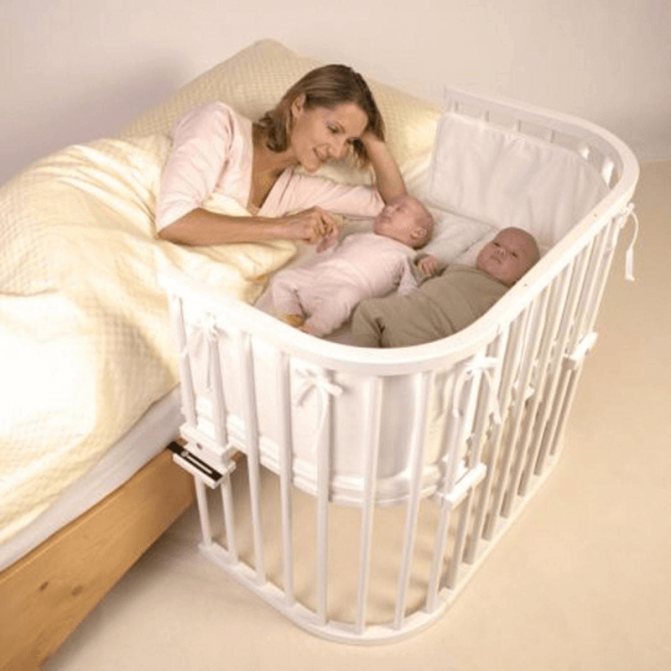 Приставные кроватки для новорожденных: как правильно выбрать (популярные брэнды)