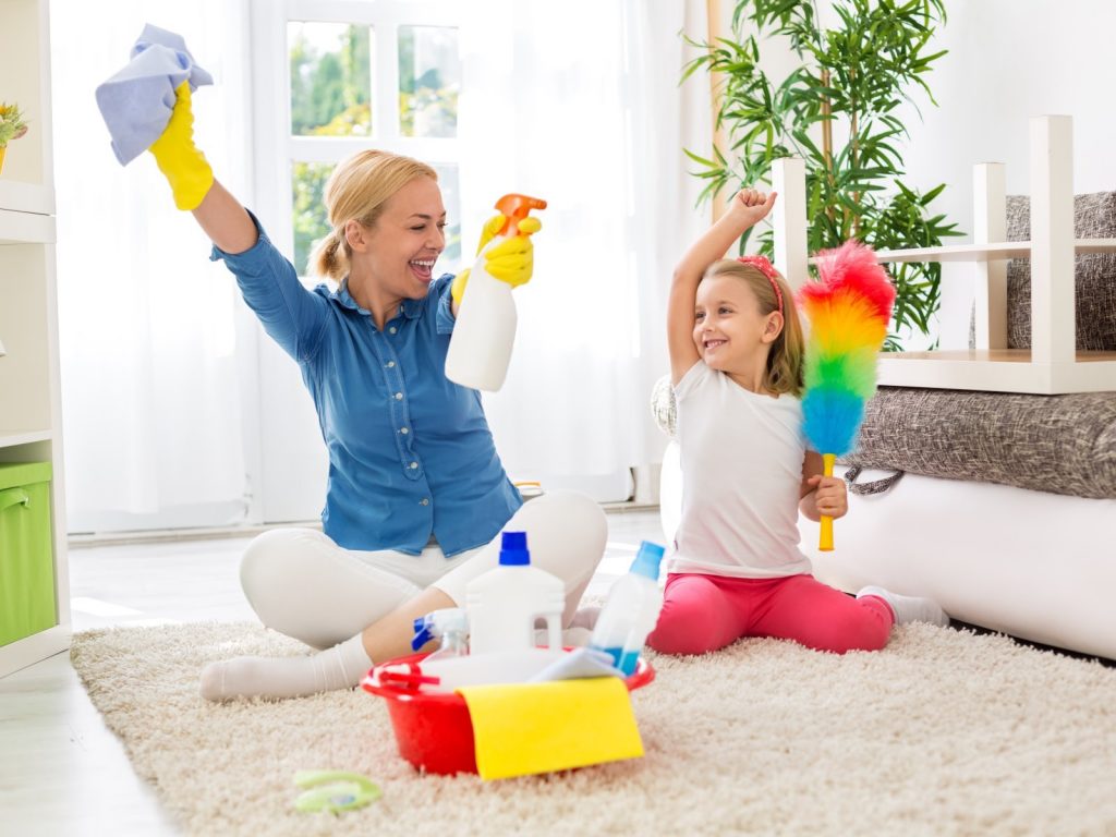 Что должны делать дети по дому: как ребенок помогает по дому в 6-7 лет