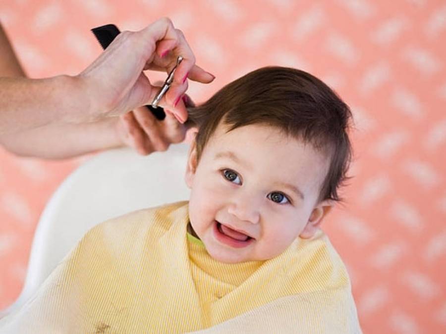 Почему нельзя стричь волосы ребенку до года?