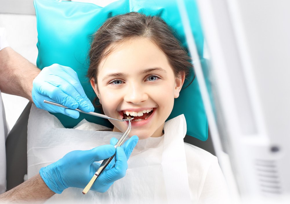 Ребенок и стоматолог: как настроить ребенка и успешно вылечить зуб