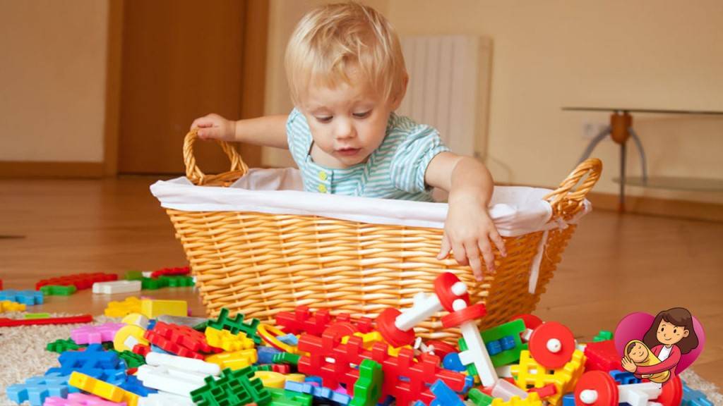 Как научить ребенка убирать за собой игрушки