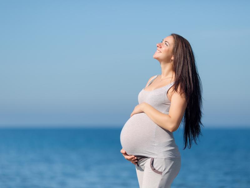 Прогулки во время беременности: польза от прогулок и противопоказания. как лучше всего гулять во время беременности.