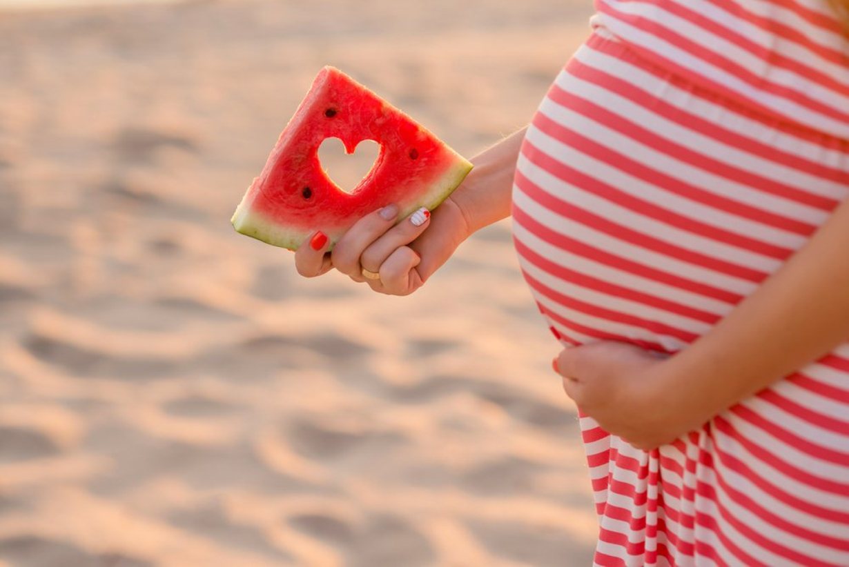Можно ли арбуз при беременности? все о пользе и вреде арбуза для будущих мам