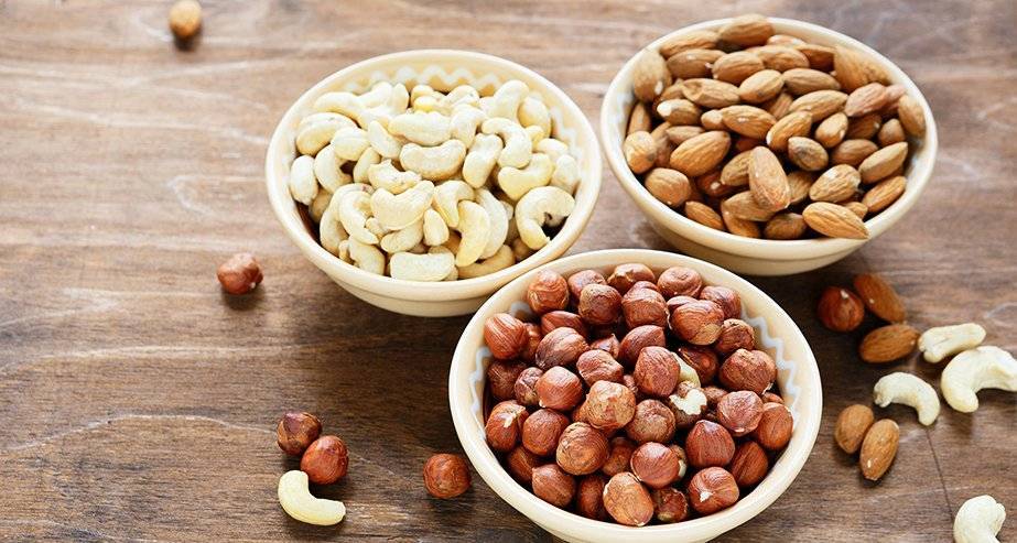 Кедровые орехи при грудном вскармливании: особенности включения семян кедра в меню