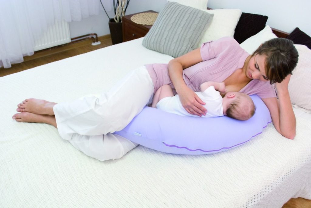 Подушка для кормления: 85 фото и обзор лучших моделей для новорожденных
