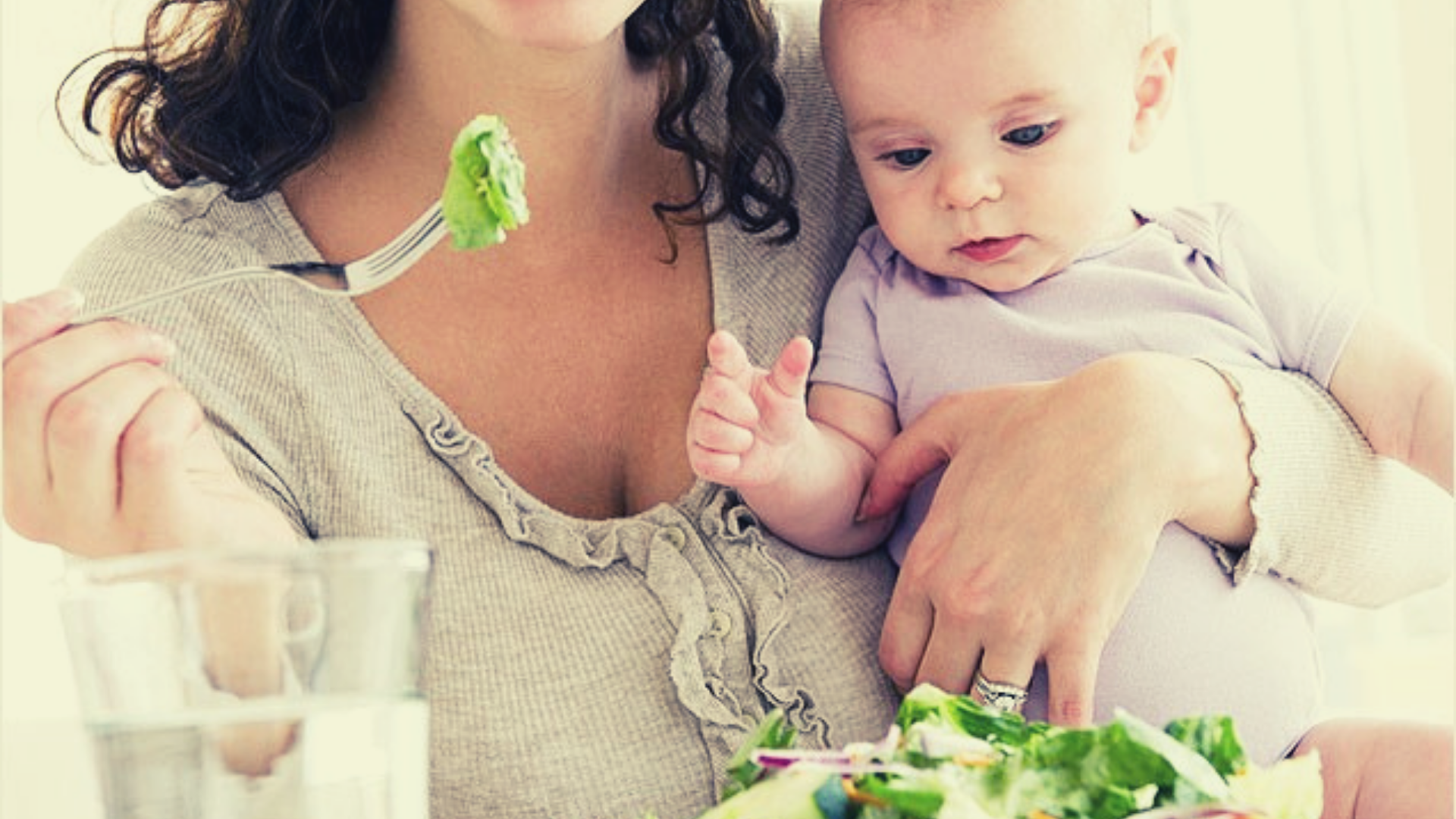 Слушать еда мама. Питание матери. Своевременное кормление. Здоровое питание кормящей матери ребенка. Питание кормящей матери картинки.